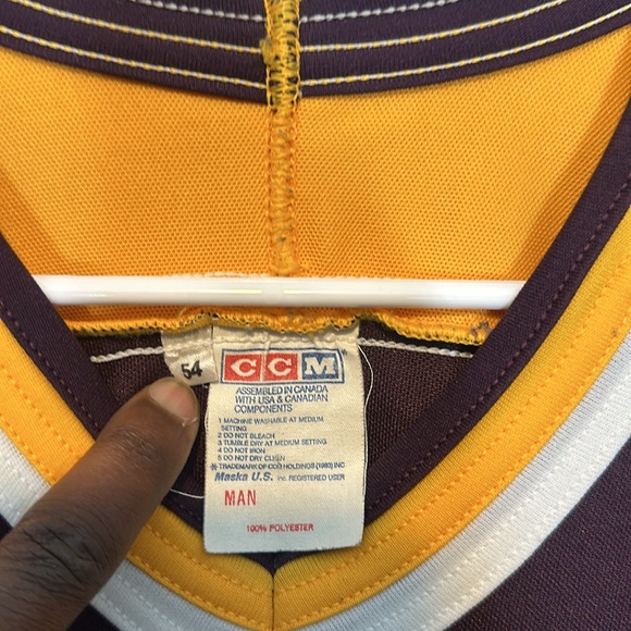 VINTAGE CCM Minnesota Golden Gophers Hockey Jersey Size - Picture 4 of 6